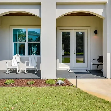 Miramar Beach Retreat With Pool Access And Fireplace!